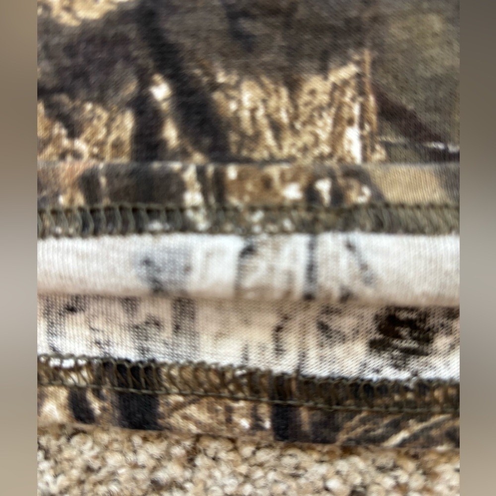 Mossy Oak camouflage t-shirt. Worn 1 time. In Excellent Condition! Size XL. - Picture 6 of 6